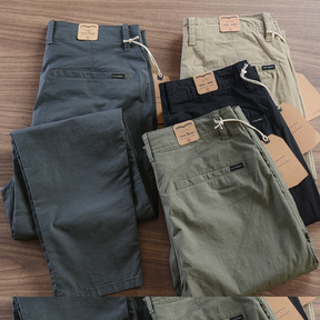 Kit 4 Calças Reta em Sarja + Brinde